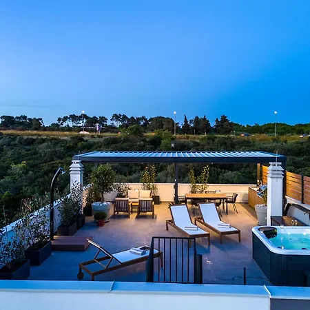 Luxury Rooftop Apartment