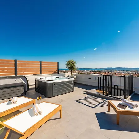 Luxury Rooftop * Zadar